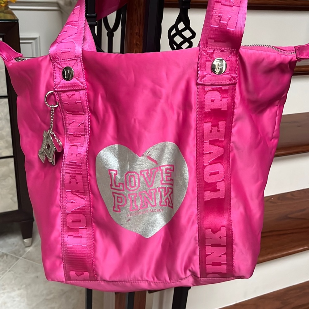 PINK VICTORIA’S SECRET TOTE